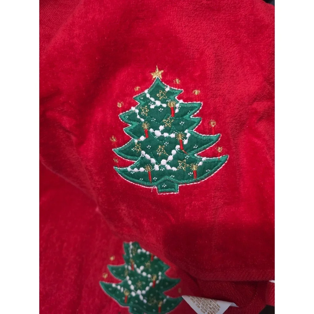 Vintage R.A. Briggs Christmas Towel Set – Bath Towel + Hand Towel – Embroidered